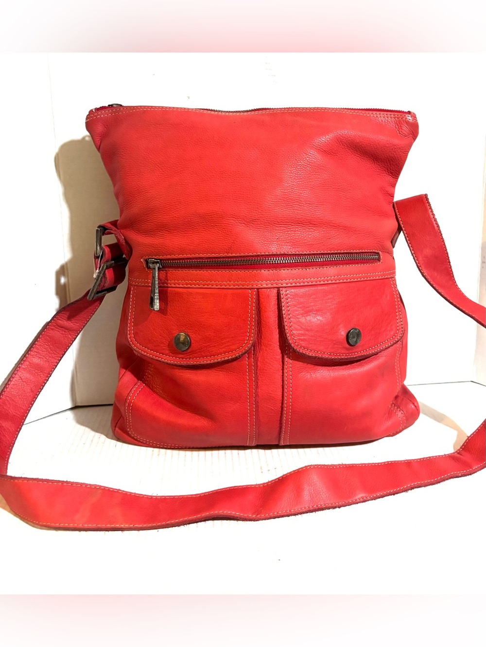 Red vintage Leather Crossbody Bag - Sleek Everyday Shoulder Bag